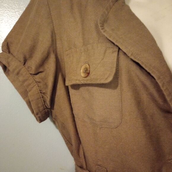 Sherry Taylor short sleeve belted top with pocket accent - Picture 3 of 9